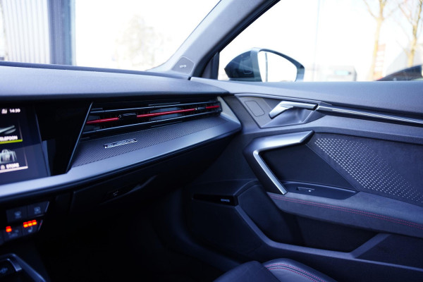 Audi RS 3 SPORTBACK 2.5 TFSI Quattro Panorama / SONOS 3D / Magnetic Ride