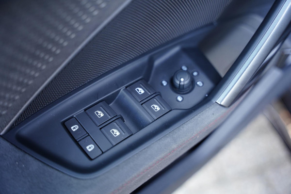 Audi RS 3 SPORTBACK 2.5 TFSI Quattro Panorama / SONOS 3D / Magnetic Ride