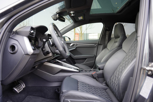 Audi A3 Sportback 35 TFSI S edition / B&O / RS-Seats / Panorama Dak