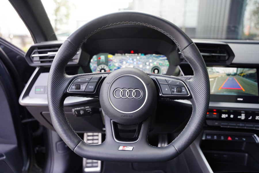 Audi A3 Sportback 35 TFSI S edition / B&O / RS-Seats / Panorama Dak