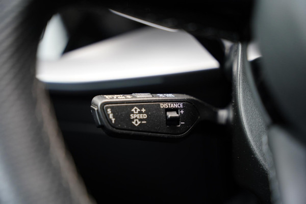 Audi A3 Sportback 35 TFSI S edition / B&O / RS-Seats / Panorama Dak