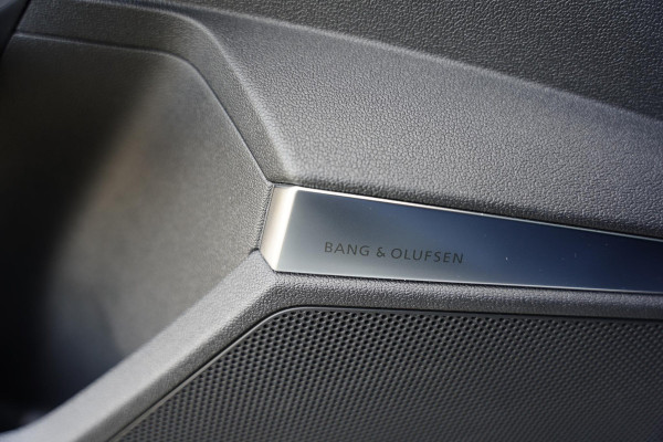 Audi A3 Sportback 35 TFSI S edition / B&O / RS-Seats / Panorama Dak