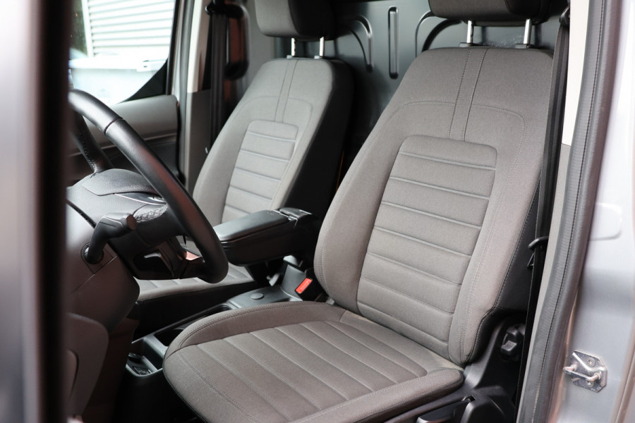 Ford Transit Connect 1.5 EcoBlue L2 120 PK Limited AUT | Bi-Xenon | Camera | CarPlay | Navigatie | Climatronic | Inklapbare spiegels | Trekhaak | DAB | NL Auto | NAP Logisch | Nieuwe APK | Euro 6