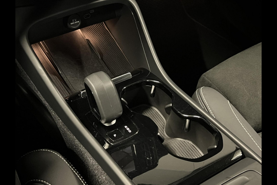 Volvo XC40 Recharge Twin Ultimate 78 kWh AWD Open dak | Adapt. cruise | 360 camera | Stuur-/stoelverwarming | Harman/Kardon | Memory | Keyless