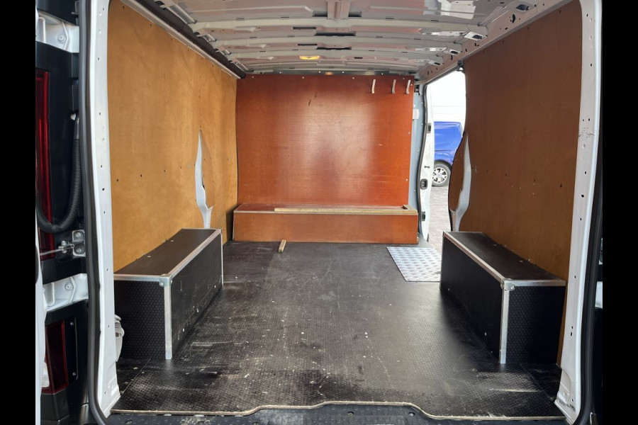 Renault Trafic 2.0 dCi 120pk E6 L2 Comfort 3p Lease €287 p/m, Trekhaak, Imperiaal, Airco, Navi, Camera, PDC, Led, Cruise controle, Onderhoudshistorie aanwezig