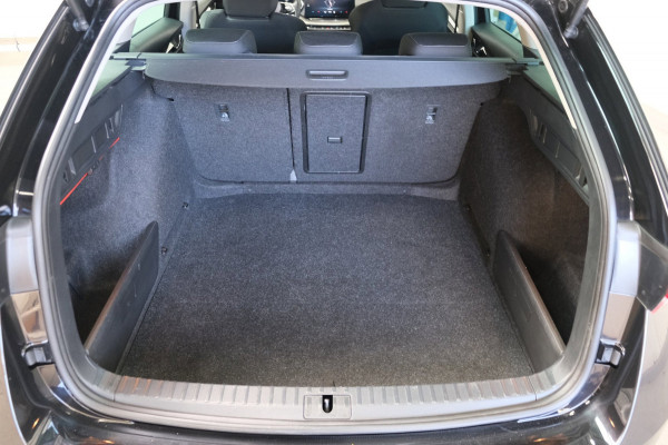 Škoda Octavia Combi 1.0 e-TSI Ambition Automaat - N.A.P. Airco, Cruise, Navi, PDC, Carplay, Virtual Cockpit.