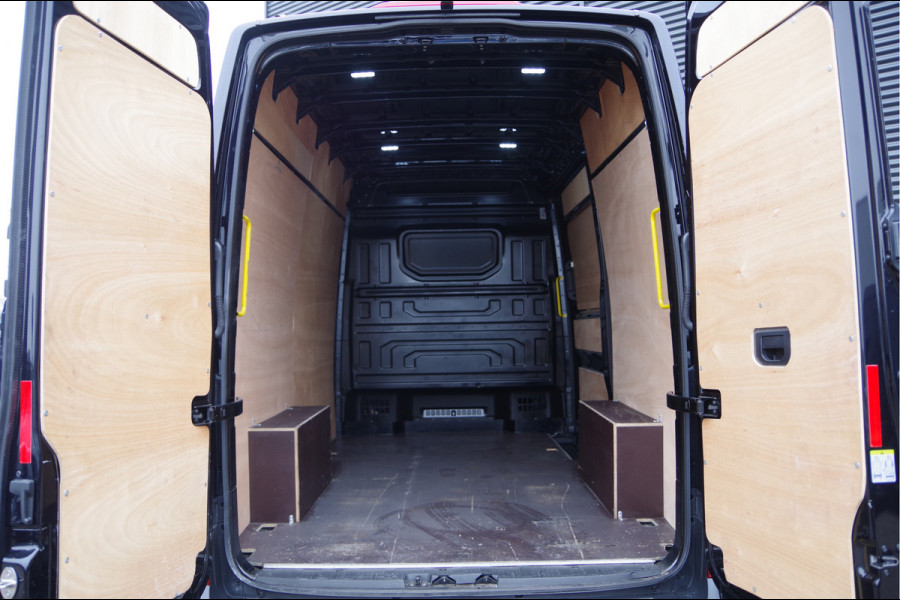 MAN TGE 3.180 35 2.0 177PK AUT. 3-ZITS, LED, TREKHAAK, GEV. STOEL, CAMERA, CRUISE, AIRCO, PARKEERSENSOREN, CARPLAY