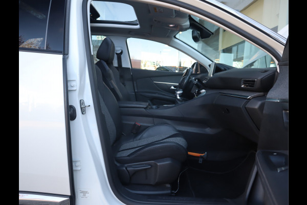 Peugeot 3008 1.2 PureTech Allure Nieuwe D-riem/ All-season banden/ Keurige auto