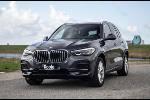 BMW X5 xDrive45e CARPLAY  / CAMERA / DEALER ONDERHOUDEN / BRUIN LEER / STOELVERWARMING
