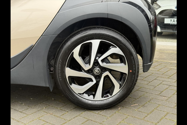 Toyota Aygo X 1.0 VVT-i MT Pulse Bi-tone | Ginger beige, 17 inch, Privacy glass, Apple CarPlay/Android auto, Airconditioning, Parkeercamera