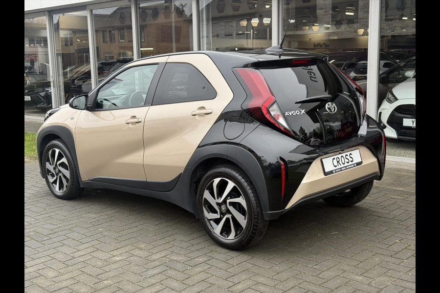 Toyota Aygo X 1.0 VVT-i MT Pulse Bi-tone | Ginger beige, 17 inch, Privacy glass, Apple CarPlay/Android auto, Airconditioning, Parkeercamera