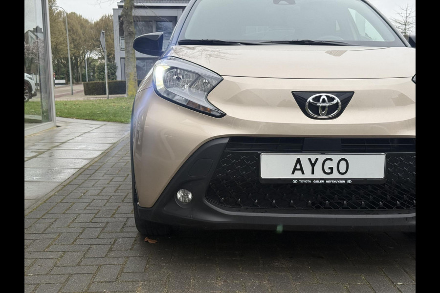 Toyota Aygo X 1.0 VVT-i MT Pulse Bi-tone | Ginger beige, 17 inch, Privacy glass, Apple CarPlay/Android auto, Airconditioning, Parkeercamera