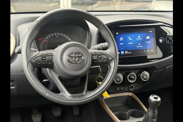 Toyota Aygo X 1.0 VVT-i MT Pulse Bi-tone | Ginger beige, 17 inch, Privacy glass, Apple CarPlay/Android auto, Airconditioning, Parkeercamera