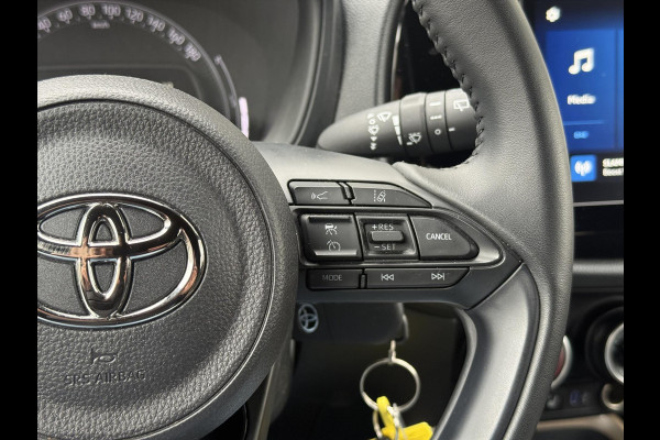 Toyota Aygo X 1.0 VVT-i MT Pulse Bi-tone | Ginger beige, 17 inch, Privacy glass, Apple CarPlay/Android auto, Airconditioning, Parkeercamera