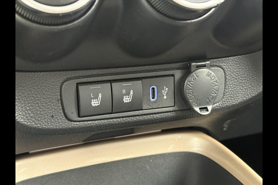 Toyota Aygo X 1.0 VVT-i MT Pulse Bi-tone | Ginger beige, 17 inch, Privacy glass, Apple CarPlay/Android auto, Airconditioning, Parkeercamera