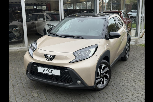 Toyota Aygo X 1.0 VVT-i MT Pulse Bi-tone | Ginger beige, 17 inch, Privacy glass, Apple CarPlay/Android auto, Airconditioning, Parkeercamera