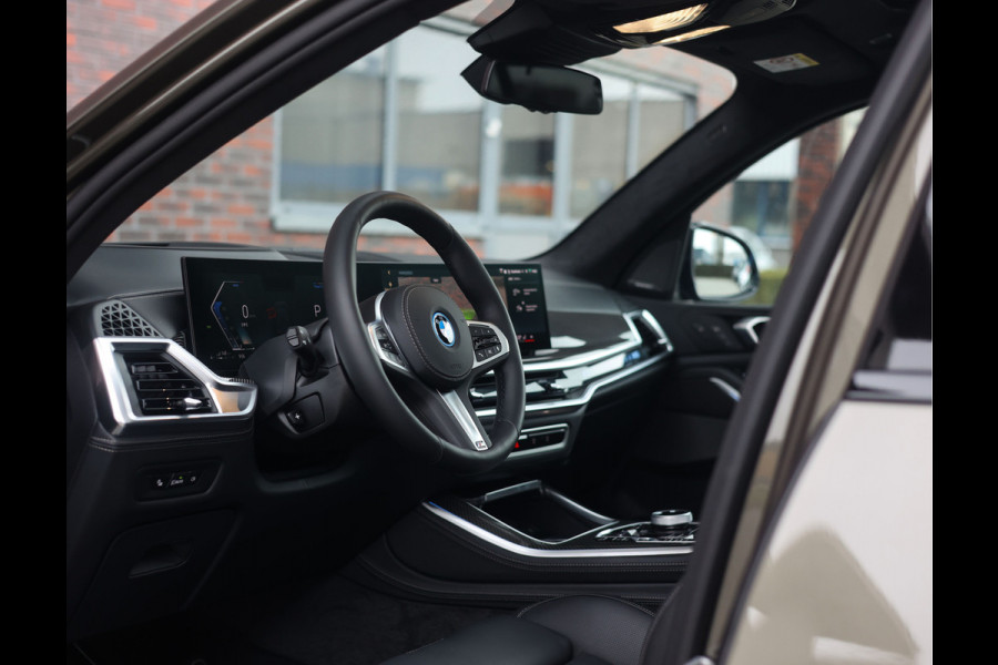 BMW X5 50e xDrive | Pano - Trekhaak - HUD