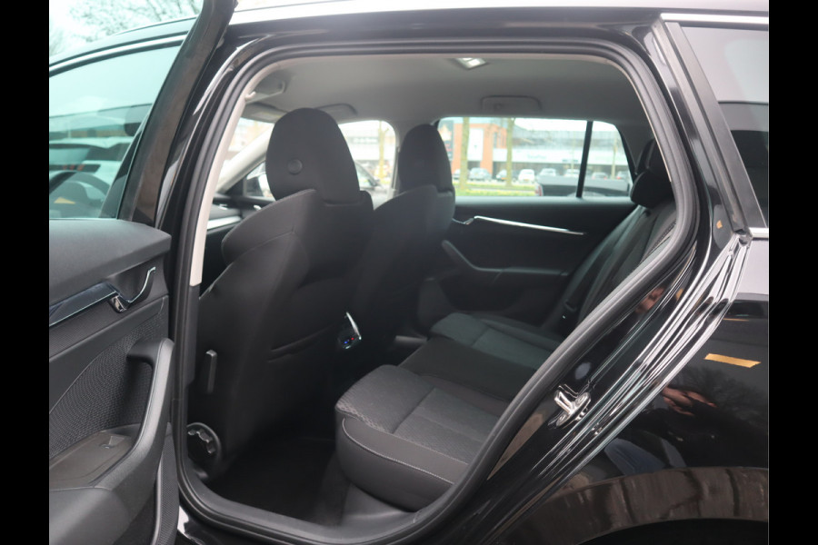 Škoda Octavia Combi 1.0 e-TSI Business Edition Plus Navi / Elek achterklep / Caplay / Climate / Automaat Btw auto