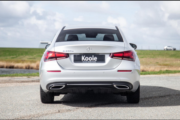 Mercedes-Benz A-Klasse 250 e Business Solution Luxury Limited CARPLAY / LEER / CAMERA / AUTOMAAT
