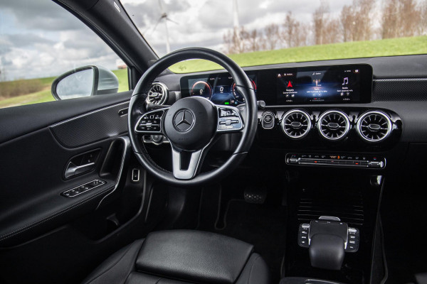 Mercedes-Benz A-Klasse 250 e Business Solution Luxury Limited CARPLAY / LEER / CAMERA / AUTOMAAT