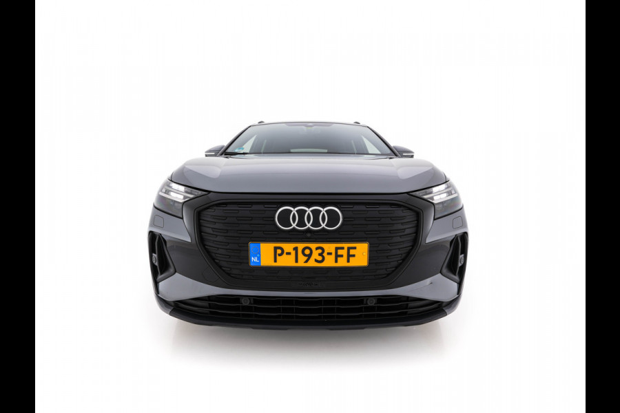 Audi Q4 e-tron 40 Launch edition S Competition 77 kWh [ 3-Fase ] {SOH-93%} (INCL-BTW) *HEATPUMP | LEATHER-FABRIC | MATRIX-LED | ADAPTIVE-CRUISE | HEATED-SPORTSEATS | AMBIENTLIGHT | DIGI-COCKPIT | CAMERA | KEYLESS | DAB+ | NAVI-FULLMAP | TOWBAR | PRIVACYGLASS | 21"AL