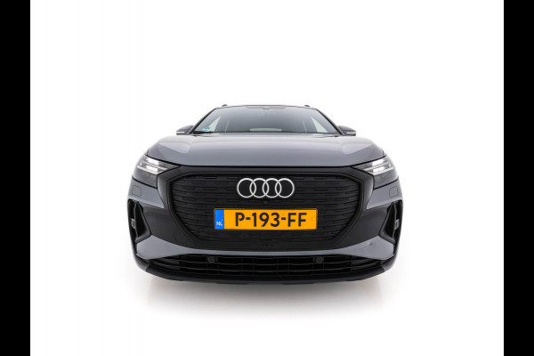Audi Q4 e-tron 40 Launch edition S Competition 77 kWh [ 3-Fase ] {SOH-93%} (INCL-BTW) *HEATPUMP | LEATHER-FABRIC | MATRIX-LED | ADAPTIVE-CRUISE | HEATED-SPORTSEATS | AMBIENTLIGHT | DIGI-COCKPIT | CAMERA | KEYLESS | DAB+ | NAVI-FULLMAP | TOWBAR | PRIVACYGLASS | 21"AL