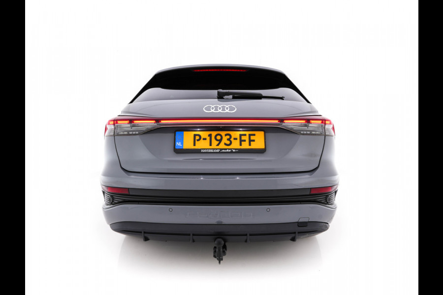 Audi Q4 e-tron 40 Launch edition S Competition 77 kWh [ 3-Fase ] {SOH-93%} (INCL-BTW) *HEATPUMP | LEATHER-FABRIC | MATRIX-LED | ADAPTIVE-CRUISE | HEATED-SPORTSEATS | AMBIENTLIGHT | DIGI-COCKPIT | CAMERA | KEYLESS | DAB+ | NAVI-FULLMAP | TOWBAR | PRIVACYGLASS | 21"AL