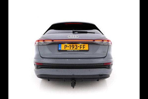 Audi Q4 e-tron 40 Launch edition S Competition 77 kWh [ 3-Fase ] {SOH-93%} (INCL-BTW) *HEATPUMP | LEATHER-FABRIC | MATRIX-LED | ADAPTIVE-CRUISE | HEATED-SPORTSEATS | AMBIENTLIGHT | DIGI-COCKPIT | CAMERA | KEYLESS | DAB+ | NAVI-FULLMAP | TOWBAR | PRIVACYGLASS | 21"AL