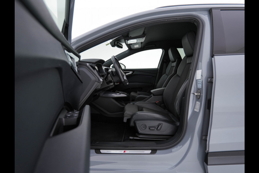 Audi Q4 e-tron 40 Launch edition S Competition 77 kWh [ 3-Fase ] {SOH-93%} (INCL-BTW) *HEATPUMP | LEATHER-FABRIC | MATRIX-LED | ADAPTIVE-CRUISE | HEATED-SPORTSEATS | AMBIENTLIGHT | DIGI-COCKPIT | CAMERA | KEYLESS | DAB+ | NAVI-FULLMAP | TOWBAR | PRIVACYGLASS | 21"AL