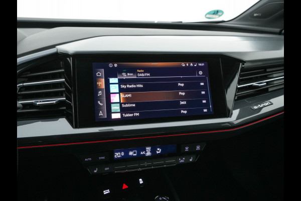 Audi Q4 e-tron 40 Launch edition S Competition 77 kWh [ 3-Fase ] {SOH-93%} (INCL-BTW) *HEATPUMP | LEATHER-FABRIC | MATRIX-LED | ADAPTIVE-CRUISE | HEATED-SPORTSEATS | AMBIENTLIGHT | DIGI-COCKPIT | CAMERA | KEYLESS | DAB+ | NAVI-FULLMAP | TOWBAR | PRIVACYGLASS | 21"AL