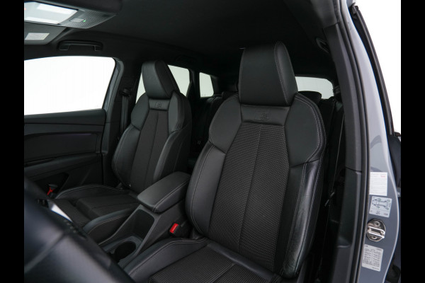 Audi Q4 e-tron 40 Launch edition S Competition 77 kWh [ 3-Fase ] {SOH-93%} (INCL-BTW) *HEATPUMP | LEATHER-FABRIC | MATRIX-LED | ADAPTIVE-CRUISE | HEATED-SPORTSEATS | AMBIENTLIGHT | DIGI-COCKPIT | CAMERA | KEYLESS | DAB+ | NAVI-FULLMAP | TOWBAR | PRIVACYGLASS | 21"AL
