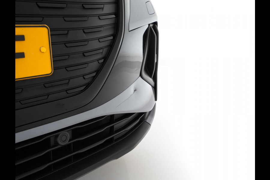 Audi Q4 e-tron 40 Launch edition S Competition 77 kWh [ 3-Fase ] {SOH-93%} (INCL-BTW) *HEATPUMP | LEATHER-FABRIC | MATRIX-LED | ADAPTIVE-CRUISE | HEATED-SPORTSEATS | AMBIENTLIGHT | DIGI-COCKPIT | CAMERA | KEYLESS | DAB+ | NAVI-FULLMAP | TOWBAR | PRIVACYGLASS | 21"AL