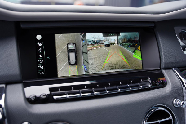 Rolls-Royce Cullinan 6.75 V12 / Bespoke Audio / Starlight / Twin-Coachline