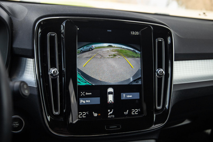 Volvo XC40 1.5 T4 Recharge Inscription AUTOMAAT / PLUG IN HYBRID / NAVI / STOELVERWARMING / CAMERA