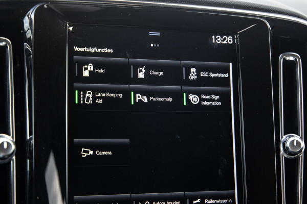 Volvo XC40 1.5 T4 Recharge Inscription AUTOMAAT / PLUG IN HYBRID / NAVI / STOELVERWARMING / CAMERA