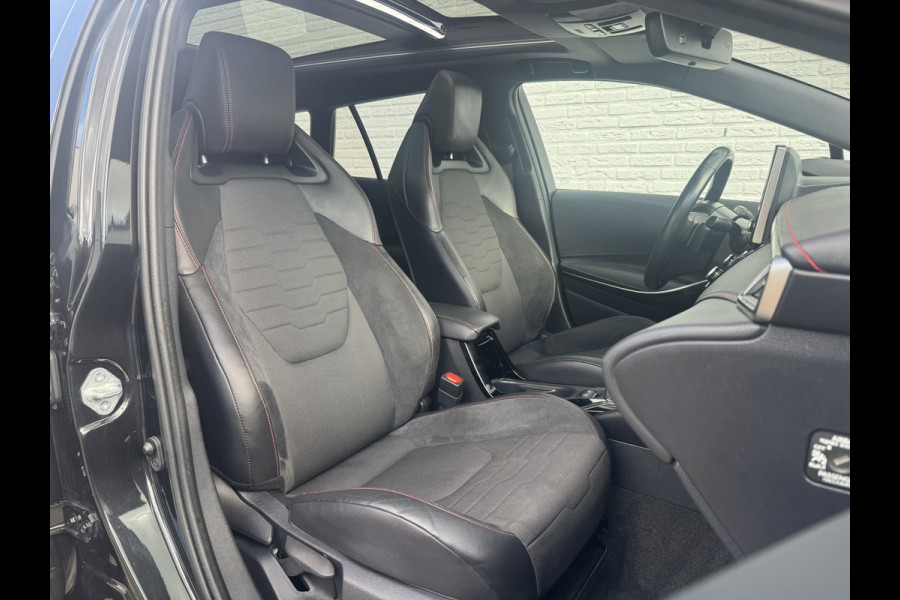 Toyota Corolla Touring Sports 2.0 Hybrid GR-Sport Plus Panorama dak 18" velgen Camera JBL Dodehoek detectie