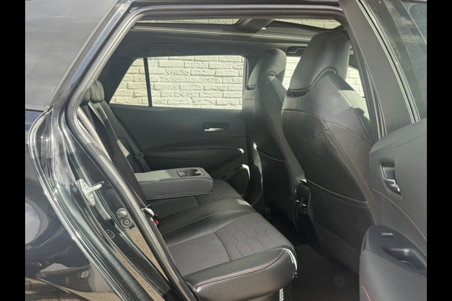 Toyota Corolla Touring Sports 2.0 Hybrid GR-Sport Plus Panorama dak 18" velgen Camera JBL Dodehoek detectie