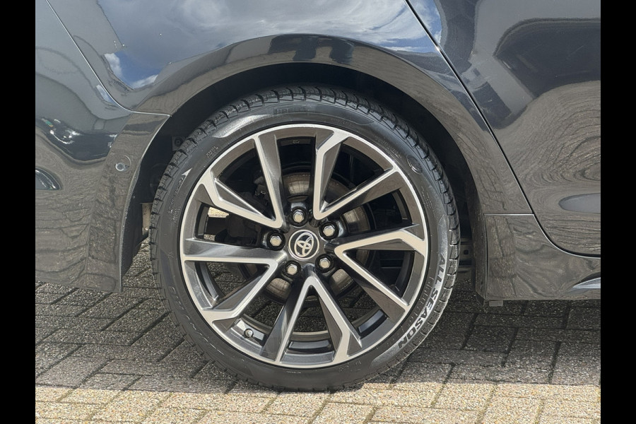 Toyota Corolla Touring Sports 2.0 Hybrid GR-Sport Plus Panorama dak 18" velgen Camera JBL Dodehoek detectie