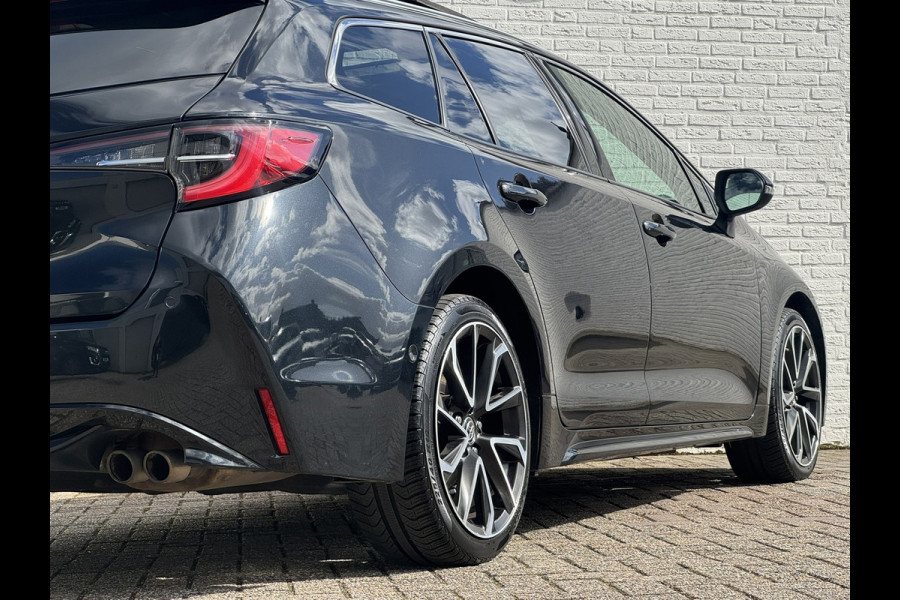Toyota Corolla Touring Sports 2.0 Hybrid GR-Sport Plus Panorama dak 18" velgen Camera JBL Dodehoek detectie