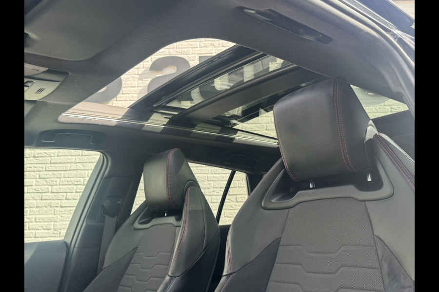 Toyota Corolla Touring Sports 2.0 Hybrid GR-Sport Plus Panorama dak 18" velgen Camera JBL Dodehoek detectie