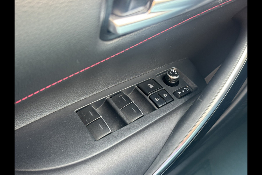 Toyota Corolla Touring Sports 2.0 Hybrid GR-Sport Plus Panorama dak 18" velgen Camera JBL Dodehoek detectie