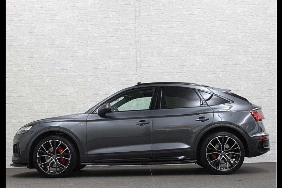 Audi Q5 Sportback 50 e S-Line | Luchtvering | Panorama | Carbon | Head-Up | Trekhaak | Keyless-Entry | Leder | Matrix-LED | Black-Optic | Standkachel | Virtual-Cockpit | Carplay | Getint Glas | Stoelverwarming | Zwarte Hemel | Draadloos Laden |