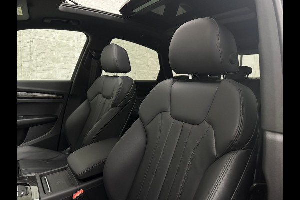Audi Q5 Sportback 50 e S-Line | Luchtvering | Panorama | Carbon | Head-Up | Trekhaak | Keyless-Entry | Leder | Matrix-LED | Black-Optic | Standkachel | Virtual-Cockpit | Carplay | Getint Glas | Stoelverwarming | Zwarte Hemel | Draadloos Laden |