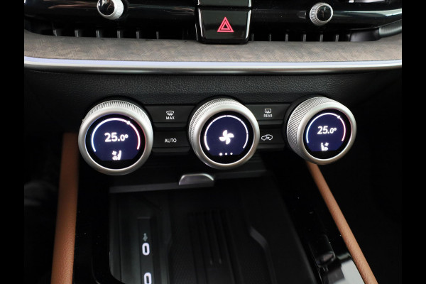 Škoda Superb First Edition Combi 1.5 TSI m-HEV 150pk DSG-7 | Panoramadak | Leder | Light & View |