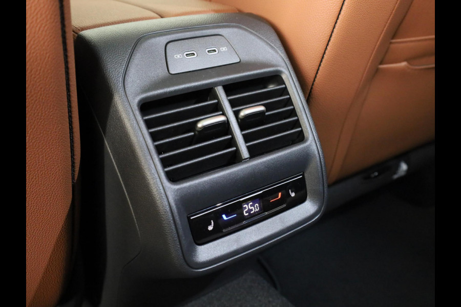 Škoda Superb First Edition Combi 1.5 TSI m-HEV 150pk DSG-7 | Panoramadak | Leder | Light & View |