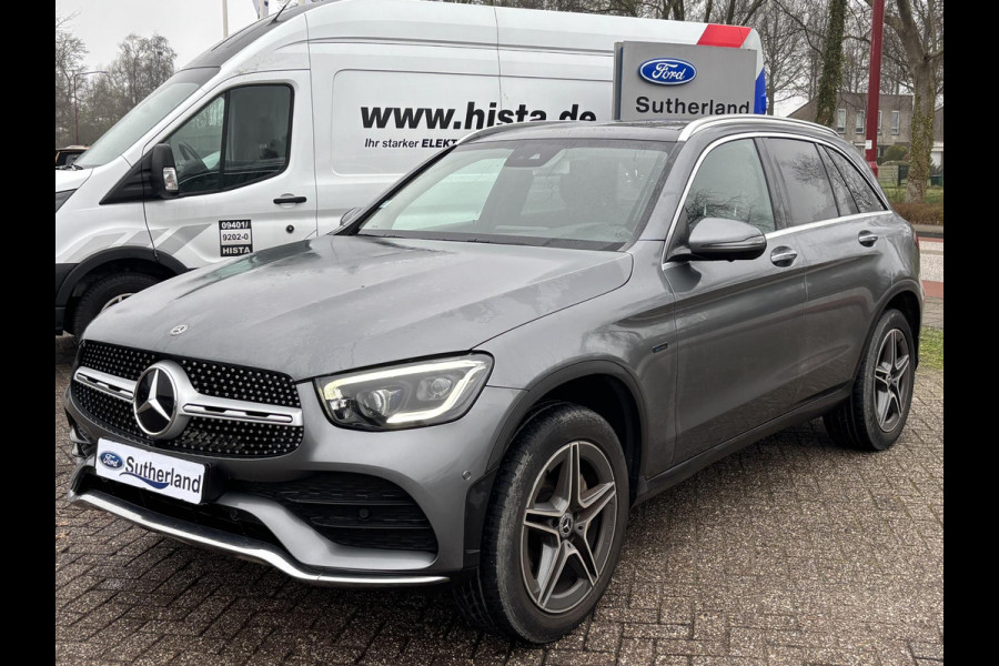Mercedes-Benz GLC 300e 4MATIC AMG Line | Bellen voor bezichtiging | SCI | 320pk PHEV | Panormadak | Afneembare Trekhaak | Burmester Audio | Stoelverwarming |  Achteruitrijcamera