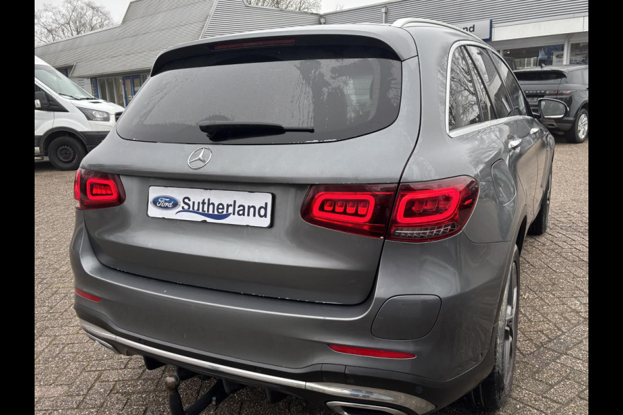 Mercedes-Benz GLC 300e 4MATIC AMG Line | Bellen voor bezichtiging | SCI | 320pk PHEV | Panormadak | Afneembare Trekhaak | Burmester Audio | Stoelverwarming |  Achteruitrijcamera
