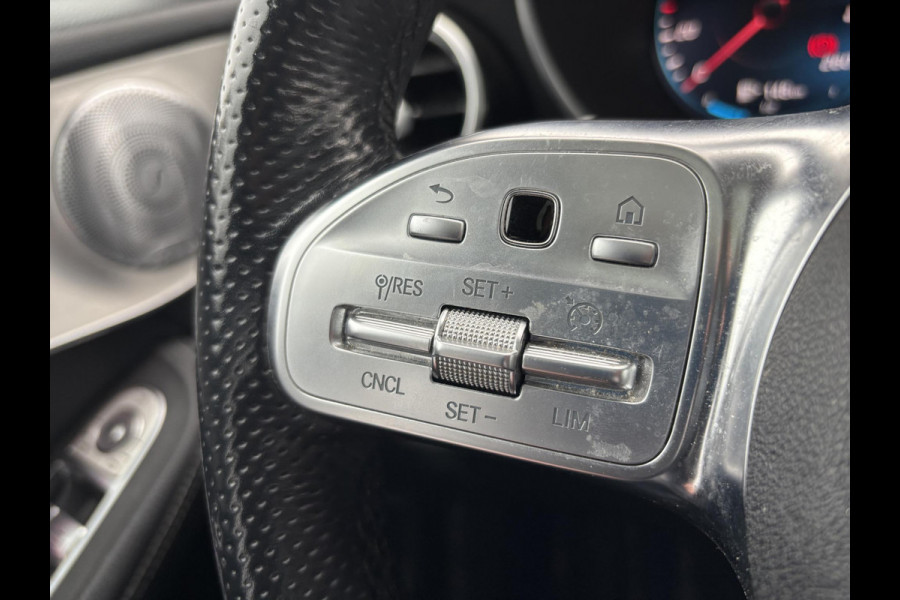 Mercedes-Benz GLC 300e 4MATIC AMG Line | Bellen voor bezichtiging | SCI | 320pk PHEV | Panormadak | Afneembare Trekhaak | Burmester Audio | Stoelverwarming |  Achteruitrijcamera