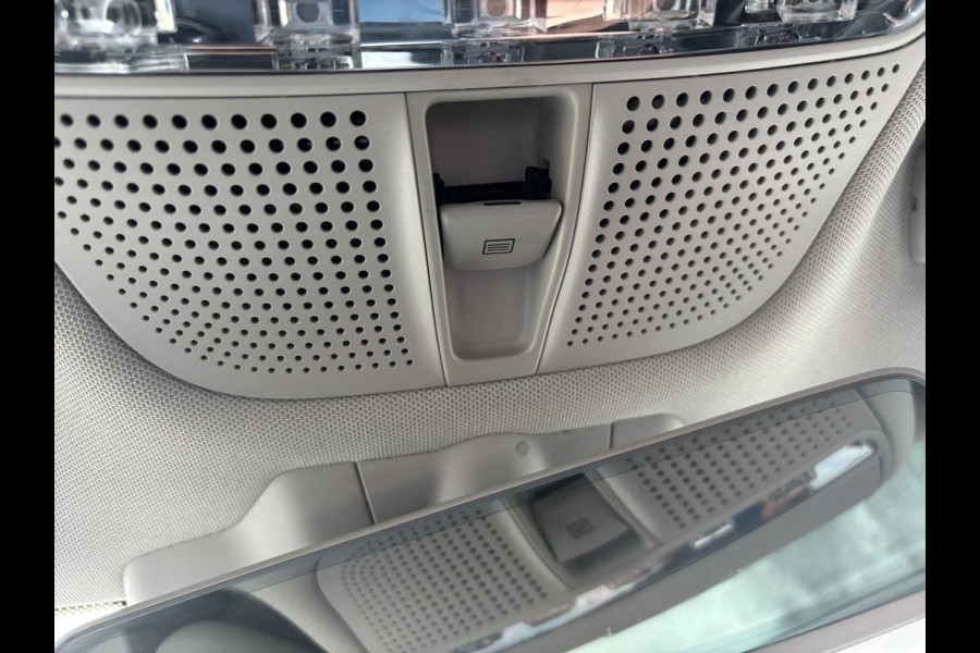 Mercedes-Benz GLC 300e 4MATIC AMG Line | Bellen voor bezichtiging | SCI | 320pk PHEV | Panormadak | Afneembare Trekhaak | Burmester Audio | Stoelverwarming |  Achteruitrijcamera