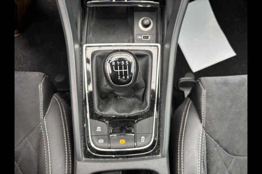 Škoda Kodiaq 1.5 TSI Sportline Business | Bellen voor bezichtiging  | 150pk | SCI | Stoelverwarming | Adaptive cruise control | Elektrische achterklep | Keyless entry